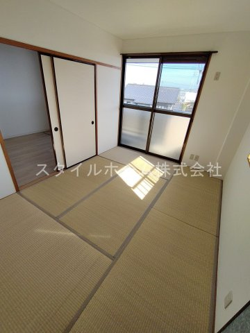 ウィングコート叶の和室|別部屋写真です。