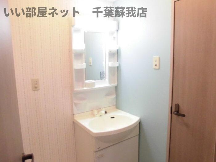 プリシェール大森の洗面所|ゆったりとスペースのある洗面所
