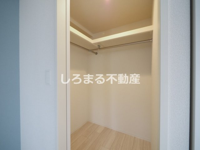 セレニテ梅田北アリエ壱番館の収納