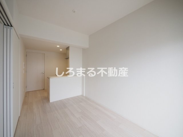 セレニテ梅田北アリエ壱番館の居間・リビング