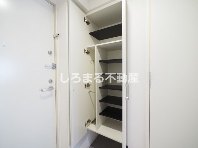 セレニテ梅田北アリエ壱番館の収納