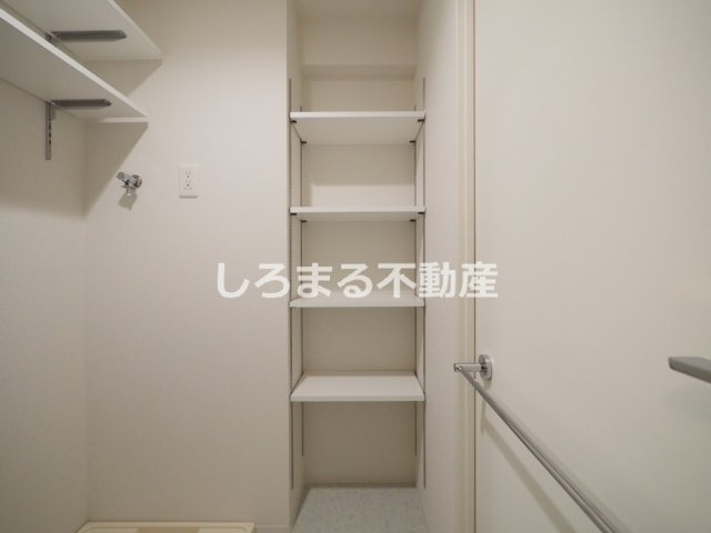 セレニテ梅田北アリエ壱番館の収納