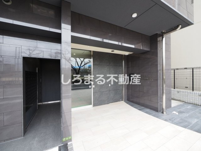 セレニテ梅田北アリエ壱番館のエントランス