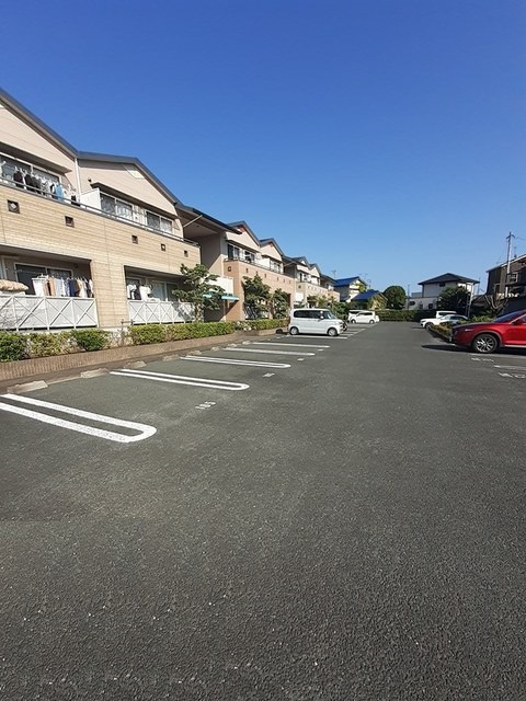 アイパレット岩屋の駐車場