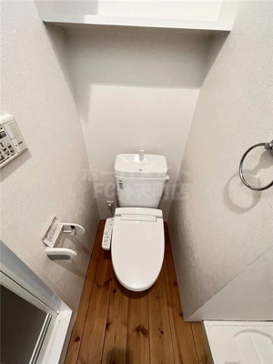 【トイレ】 | エグゼ西大阪 | 落ち着いた色調のトイレです