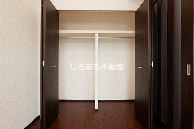 プレジオ弁天町ASIANの収納