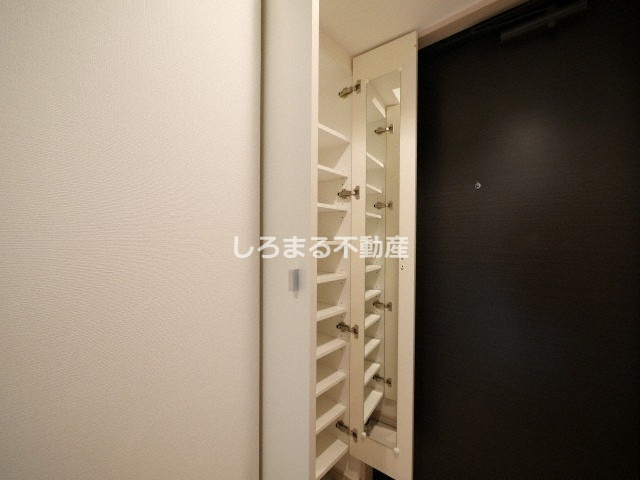 アーデン堺筋本町の収納