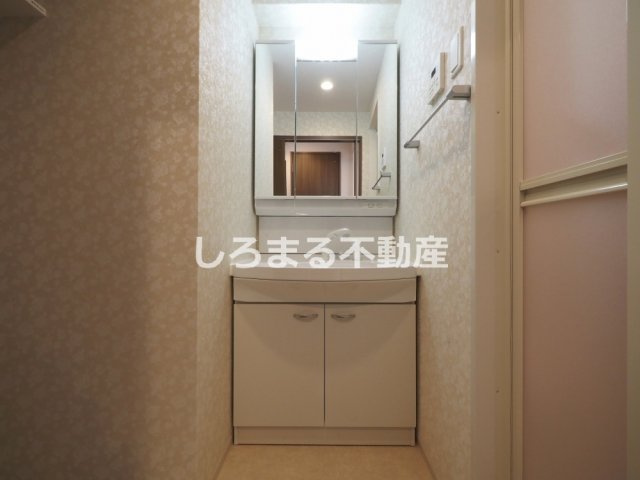 Ｌｕｘｅ玉造南の独立洗面台