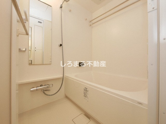 クロスレジデンス阿波座の浴室