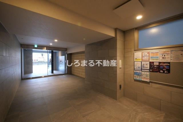 アーバネックス南新町のロビー