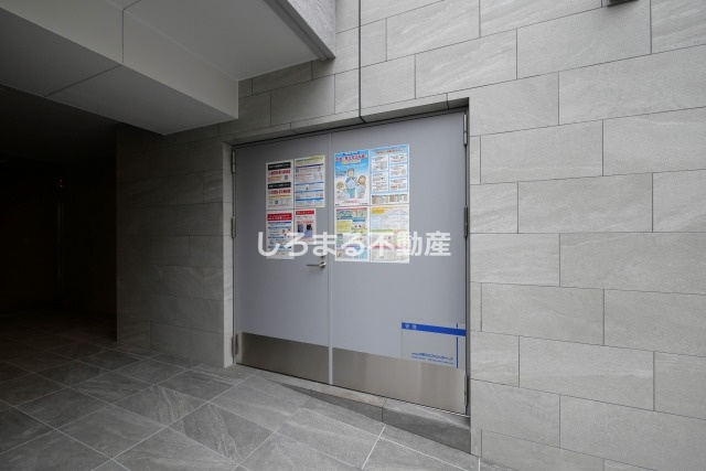 アーバネックス南新町のエントランス