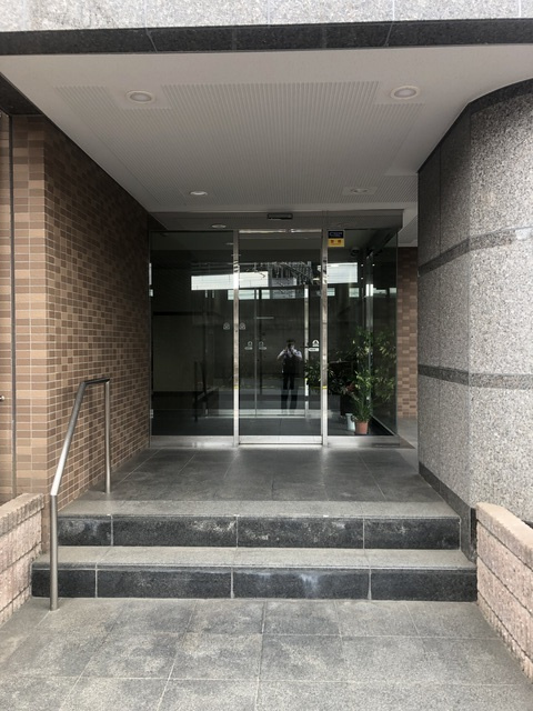 ローヤルシティ大宮吉敷町のエントランス