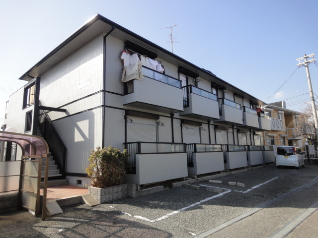 東ハイツ宝塚の外観|物件の外観です