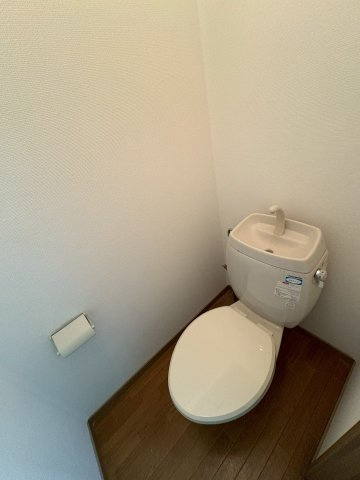 東ハイツ宝塚のトイレ|清潔感のあるトイレです