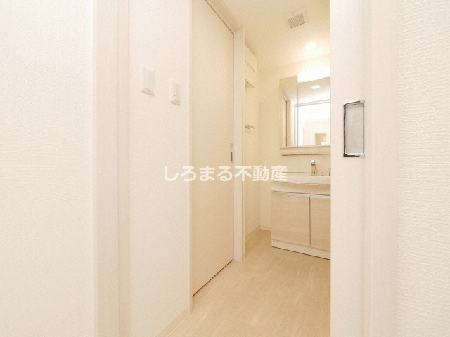 アドバンス上町台シュタットの洗面所