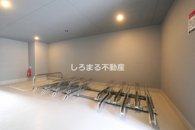 アーバネックス谷町六丁目の駐車場