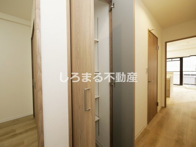 フロンティアタワー難波EASTの収納