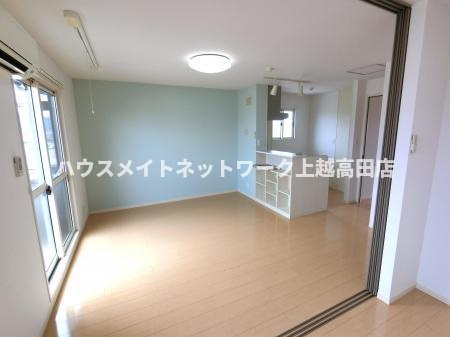 エル・スリー石橋の居間・リビング|ＬＤＫ（参考同型306号室室内写真）