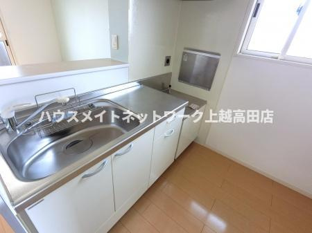 エル・スリー石橋のキッチン|キッチン（参考同型306号室室内写真）