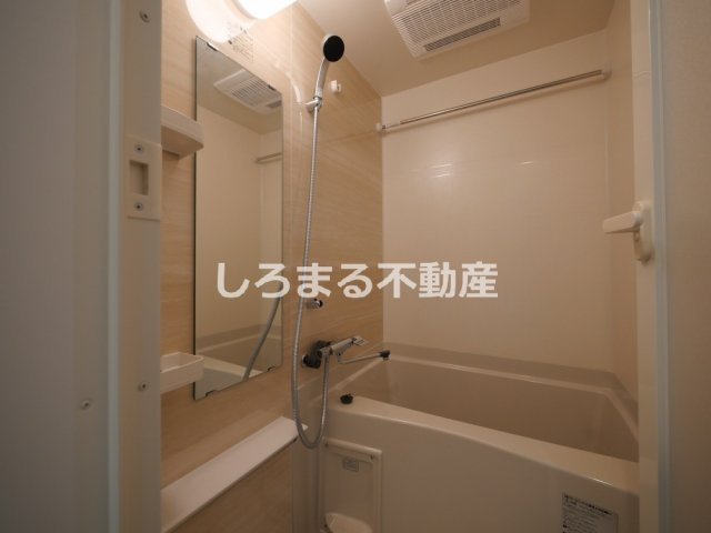 リヴェント難波ウエストの浴室