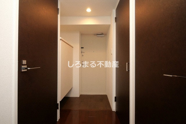SERENiTE本町エコートの玄関