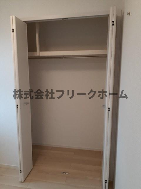 武蔵野市境南町５丁目のアパートの収納