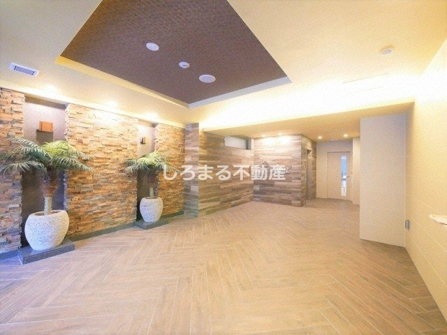 プレサンス難波マジョリティのロビー