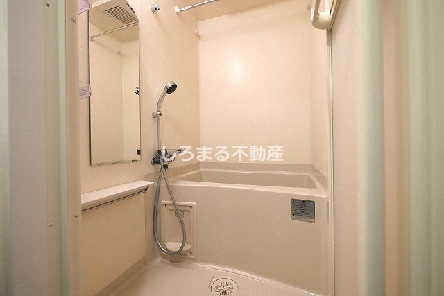 プレサンス松屋町ヴェルデスの浴室