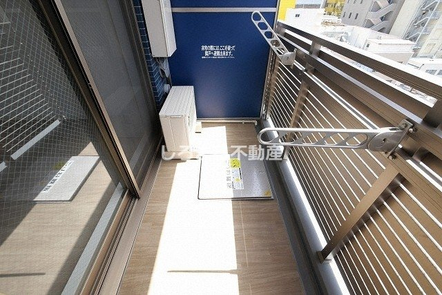 プレサンス松屋町ヴェルデスのバルコニー