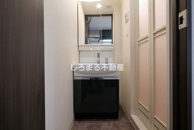 プレサンス松屋町ヴェルデスの独立洗面台
