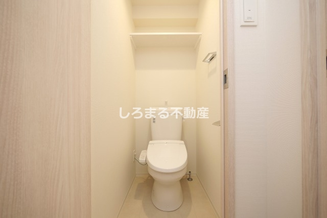 コンフォリア・リヴ北浜平野町のトイレ