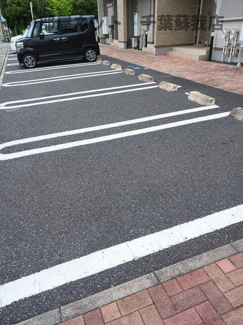 アンジュ　レーブ　Ⅱの駐車場|カースペースがあります