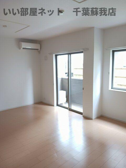 アンジュ　レーブ　Ⅱの居間・リビング|使いやすい居間です