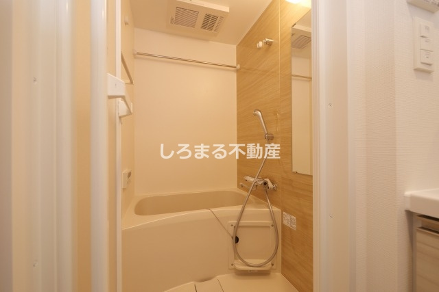 カーサレグラス城東セントラルの浴室