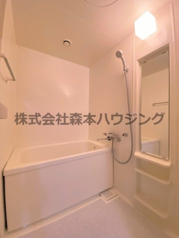 【浴室】 | 　パープルソシア | 落ち着いた空間のお風呂です