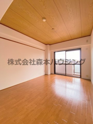 【洋室】 | 　パープルソシア | 広々とした洋室です