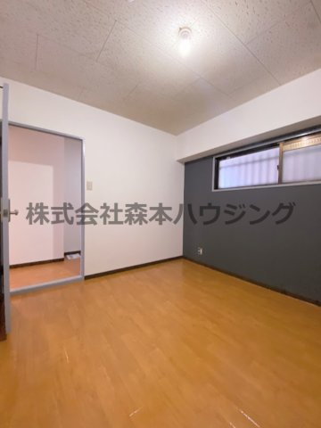 【洋室】 | 　パープルソシア | 広々とした洋室です