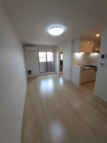 ジュネス真伝の居間・リビング