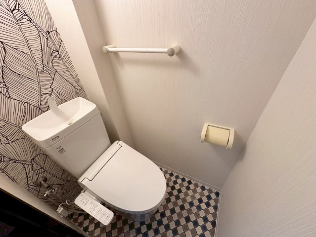マンハイム桂のトイレ|多機能なウォシュレット付！温かい便座でホッと一息つけちゃう至福の空間に。（R8.4撮影）
