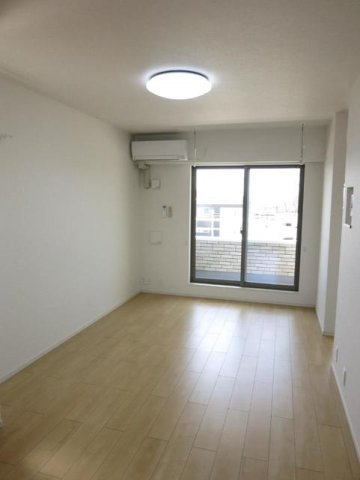 ポエム　ヴァン　ベールの居間・リビング