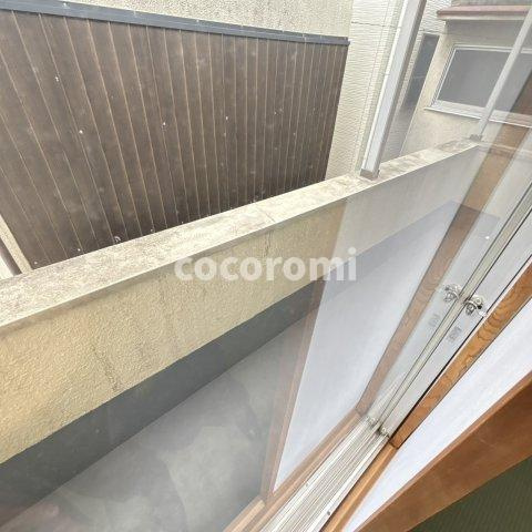 枚方市池之宮２丁目貸家のバルコニー