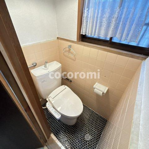 枚方市池之宮２丁目貸家のトイレ