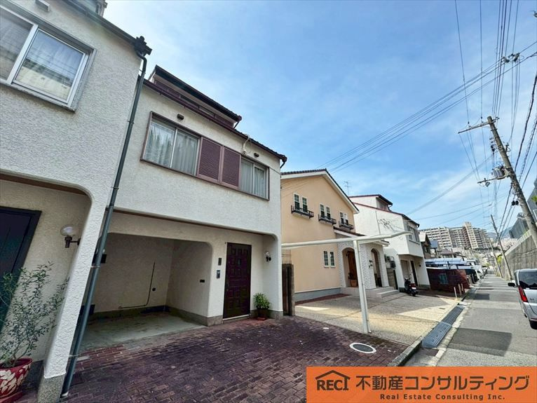 神戸市東灘区御影山手6丁目　中古戸建のエントランス