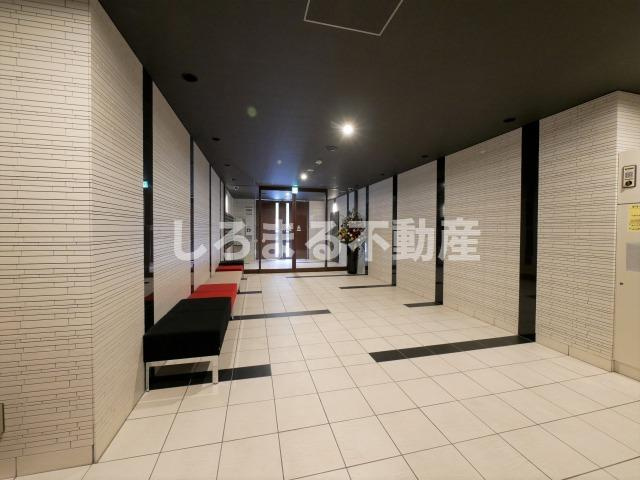 プライムアーバン御堂筋本町のロビー