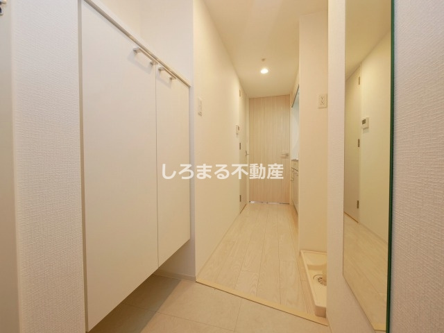 SERENiTE堺筋本町SUDの玄関