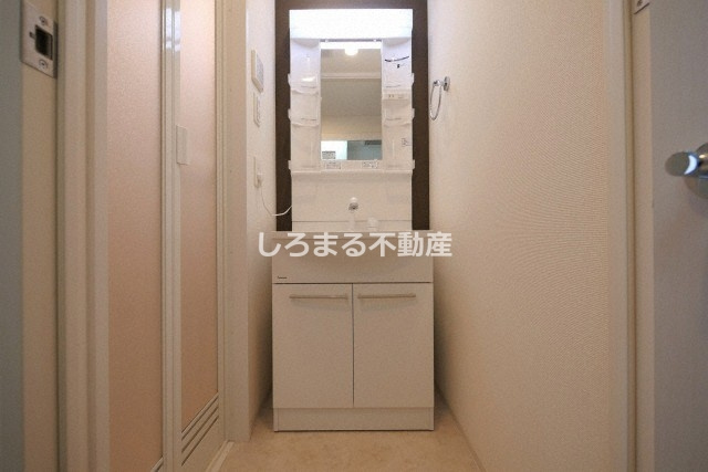 SERENiTE谷四の独立洗面台