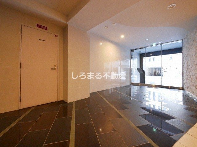 SERENiTE谷四のロビー