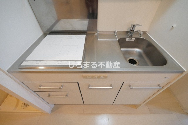 SERENiTE谷四のキッチン