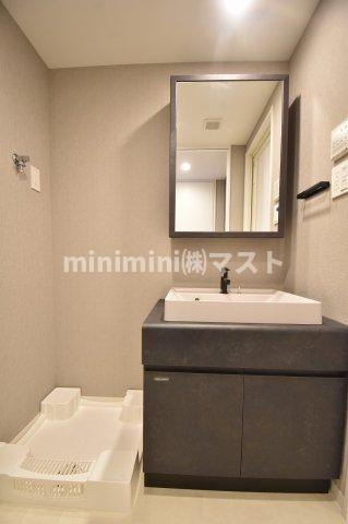 S-RESIDENCE大阪上本町の洗面所