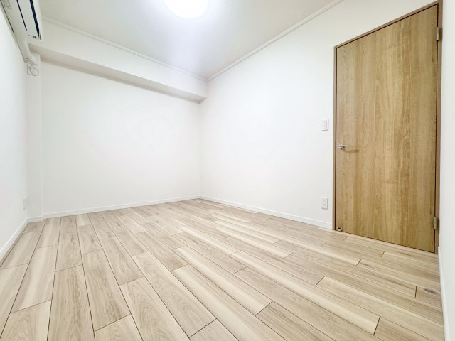 シャン・ド・ヴィラージュの洋室